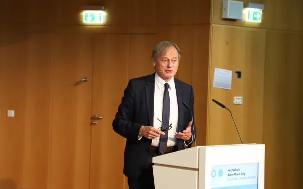 eroeffnung_akademisches_jahr_sta_20190930_foto_juri_kuestenmacher_043.jpg (DE)