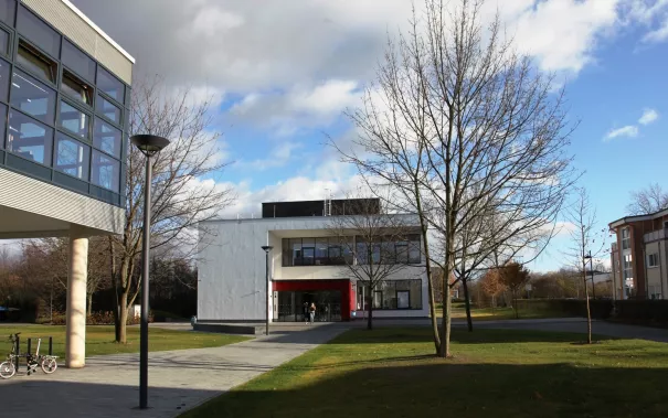 g_gebaeude_campus_rheinbach_20171127_foto_m._flacke_7.jpg (DE)