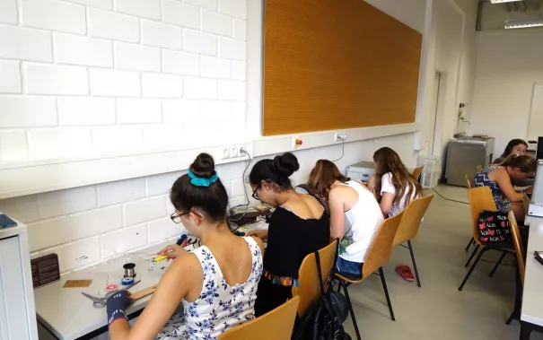 get_together_maedchen_radio_schmuck_sommer_2018_foto_p._zacharias_02.jpg (DE)