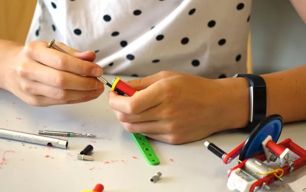 get_together_sommerferien_maedchen_technik_201808_foto_p._zacharias_2617.jpg (DE)