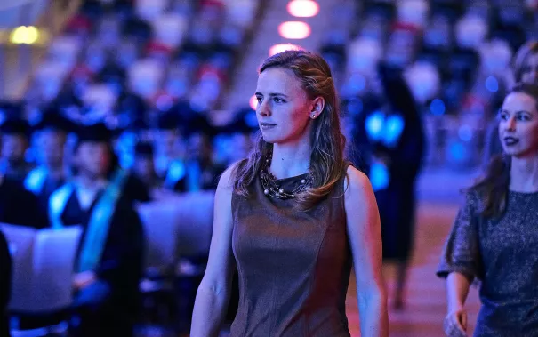 h-brs-absolventenfeier_2018cnathan-dreessen.de-182.jpg (DE)