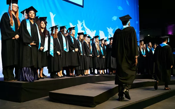 h-brs-absolventenfeier_2018cnathan-dreessen.de-233.jpg (DE)