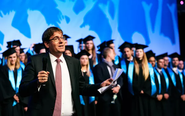 h-brs-absolventenfeier_2018cnathan-dreessen.de-243.jpg (DE)