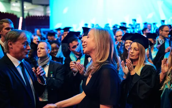 h-brs-absolventenfeier_2018cnathan-dreessen.de-262.jpg (DE)