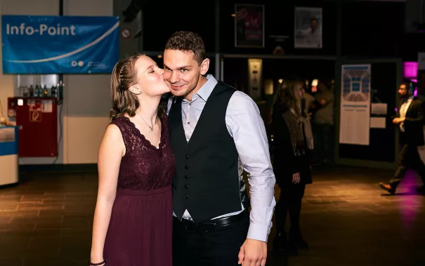 h-brs-absolventenfeier_2018cnathan-dreessen.de-308.jpg (DE)