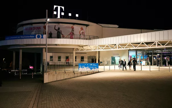 h-brs-absolventenfeier_2018cnathan-dreessen.de-309.jpg (DE)