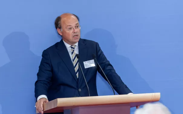 hafm_konferenz_in_berlin_20160928_foto_m._schoenfelder_hafm_06.jpg (DE)