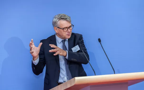 hafm_konferenz_in_berlin_20160928_foto_m._schoenfelder_hafm_17.jpg (DE)
