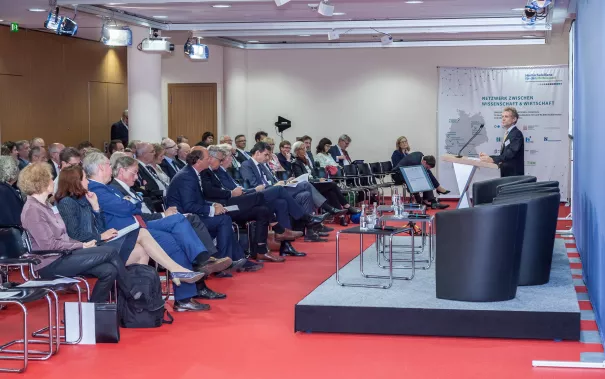 hafm_konferenz_in_berlin_20160928_foto_m._schoenfelder_hafm_50.jpg (DE)