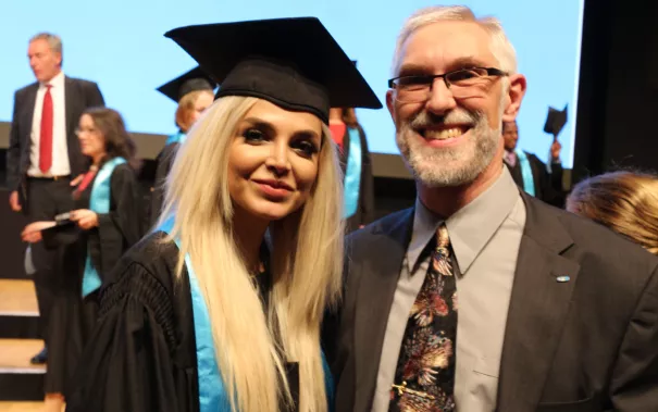 20171021_fbinf_absolventenabschlussfeier_kw_385.jpg (DE)