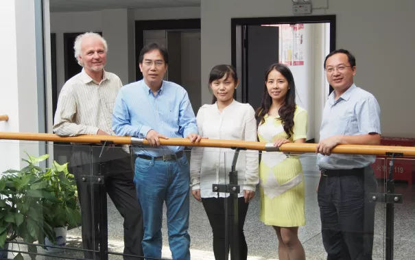 hunan_besuch_besprechung_prof_bode_prof_ma_und_team_1_20150914_foto_m._flacke.jpg (DE)