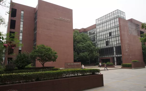 hunan_besuch_gebaeude_school_ba_2_20150914_foto_m._flacke.jpg (DE)