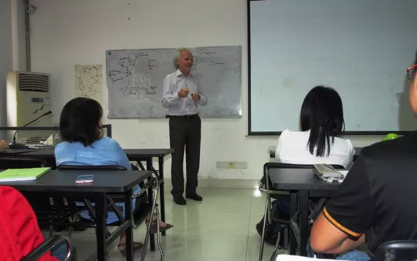 hunan_besuch_juergen_bode_lecture_22_studenten_hunan_university_15_20150914_foto_m._flacke.jpg (DE)