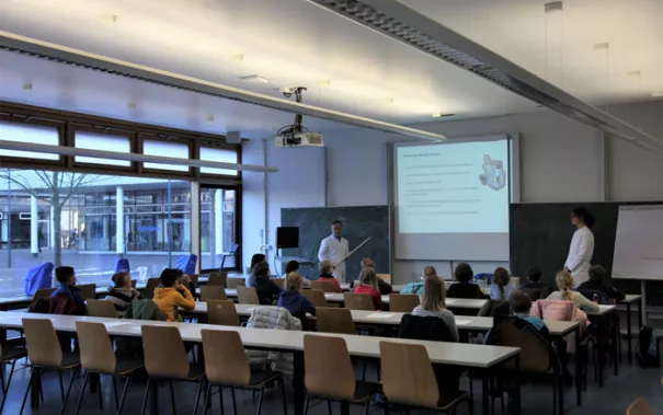 kinderuni_rhb_forensik_23.02.18_2.jpg (DE)