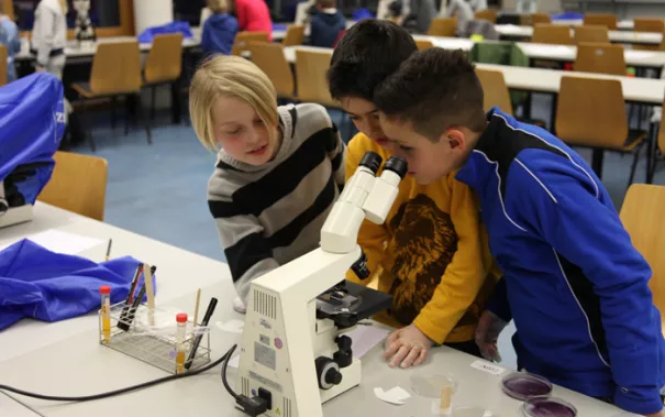 kinderuni_rhb_forensik_23.02.18_26.jpg (DE)