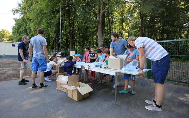 Kinderspielzeug-fuer-Fluechtlinge_FBEMT_20160719_Foto-Flessing_img_7595.jpg (DE)