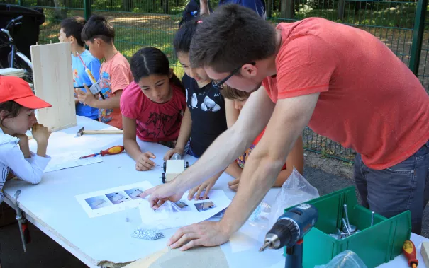 Kinderspielzeug-fuer-Fluechtlinge_FBEMT_20160719_Foto-Flessing_img_7605.jpg (DE)