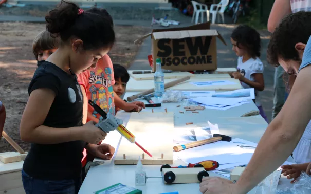 Kinderspielzeug-fuer-Fluechtlinge_FBEMT_20160719_Foto-Reith_img_8118.jpg (DE)
