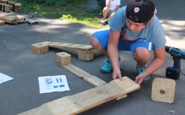 Kinderspielzeug-fuer-Fluechtlinge_FBEMT_20160719_Foto-Reith_img_8120.jpg (DE)