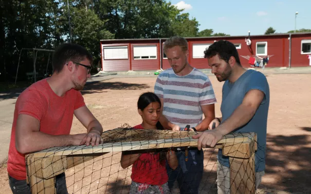 Kinderspielzeug-fuer-Fluechtlinge_FBEMT_20160719_Foto-Reith_img_8145.jpg (DE)