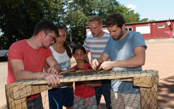 Kinderspielzeug-fuer-Fluechtlinge_FBEMT_20160719_Foto-Reith_img_8146.jpg (DE)