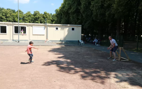 Kinderspielzeug-fuer-Fluechtlinge_FBEMT_20160719_Foto-Reith_img_8159.jpg (DE)