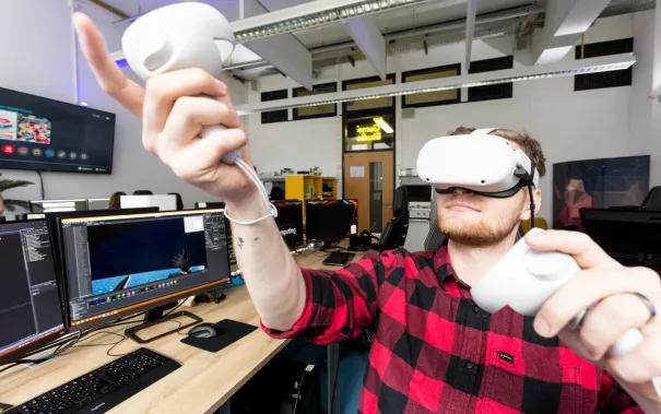 informatik_game_studio_sta_20220426_foto_eric_lichtenscheidt_25_fs22.jpg (DE)