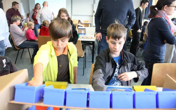 kinderuni-lego-mai-2014_43.jpg (DE)