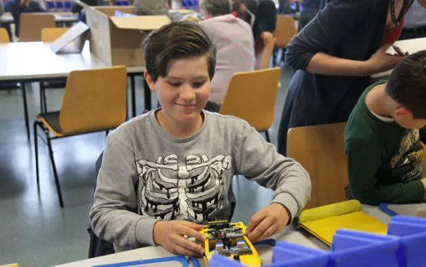 kinderuni-lego-mai-2014_51.jpg (DE)