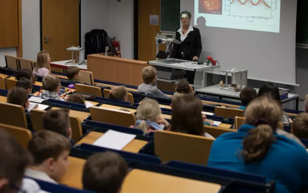 kinderuni-photovoltaik_72_eva_tritschler_20161124_4027.jpg (DE)