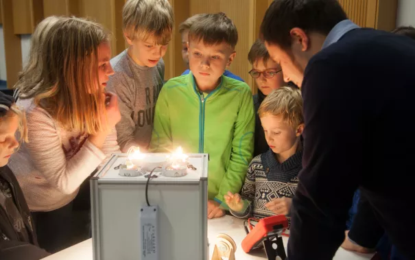 kinderuni-photovoltaik_72_eva_tritschler_20161124_4047.jpg (DE)