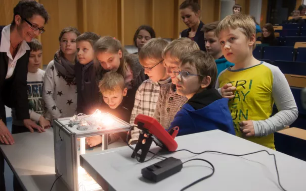 kinderuni-photovoltaik_72_eva_tritschler_20161124_4057.jpg (DE)