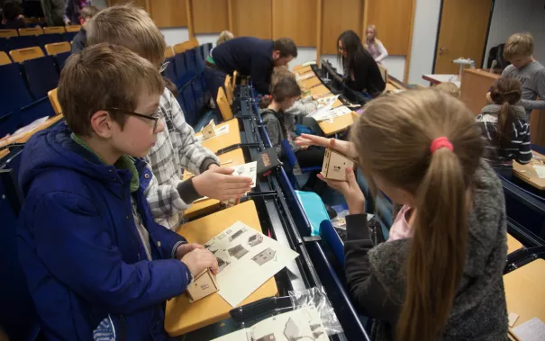 kinderuni-photovoltaik_72_eva_tritschler_20161124_4073.jpg (DE)