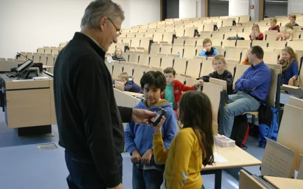 kinderuni_04-12-2014_korol_foto_c._pesch_img_0203.jpg (DE)