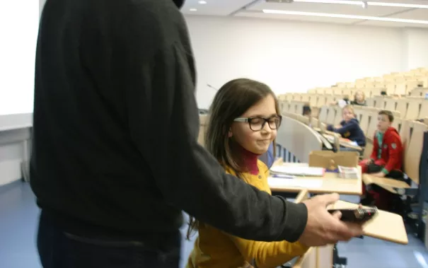 kinderuni_04-12-2014_korol_foto_c._pesch_img_0204.jpg (DE)