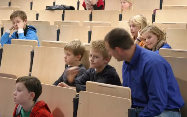 kinderuni_04-12-2014_korol_foto_c._pesch_img_0205.jpg (DE)