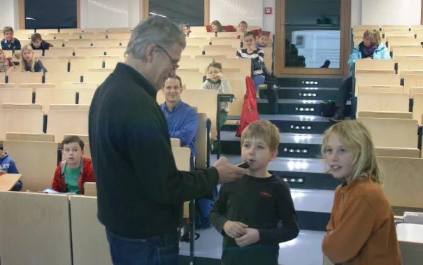 kinderuni_04-12-2014_korol_foto_c._pesch_img_0210.jpg (DE)