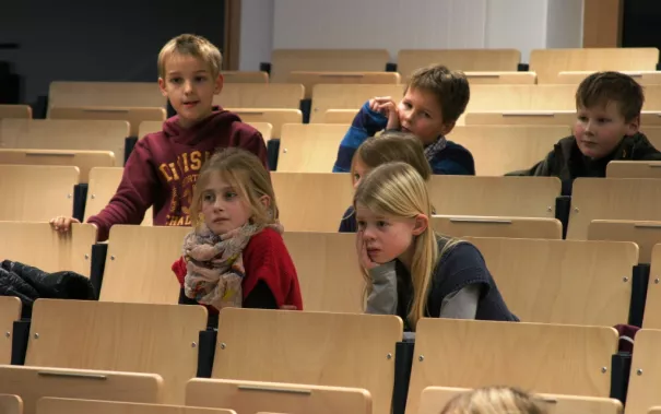 kinderuni_04-12-2014_korol_foto_c._pesch_img_0214.jpg (DE)