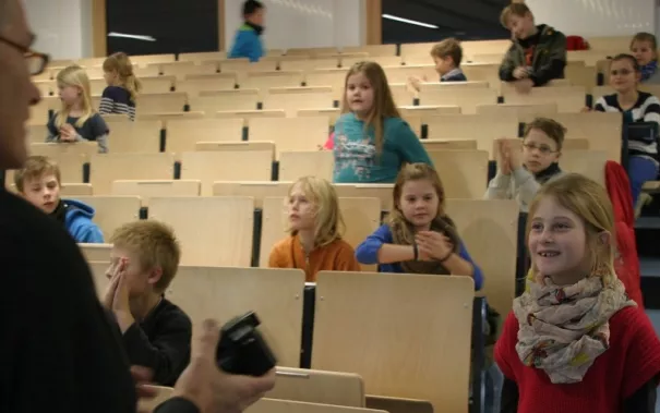 kinderuni_04-12-2014_korol_foto_c._pesch_img_0219.jpg (DE)