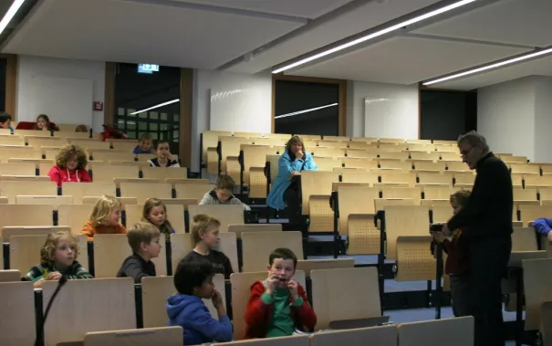 kinderuni_04-12-2014_korol_foto_c._pesch_img_0227.jpg (DE)