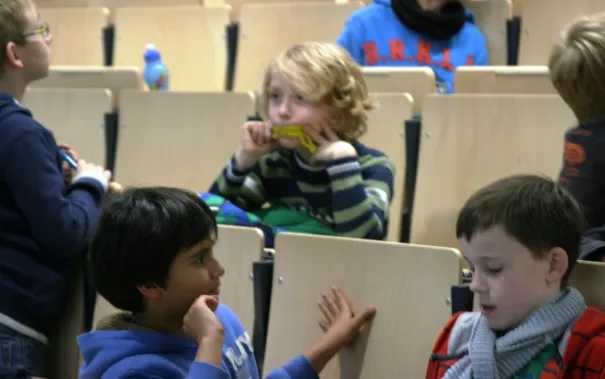 kinderuni_04-12-2014_korol_foto_c._pesch_img_0244.jpg (DE)