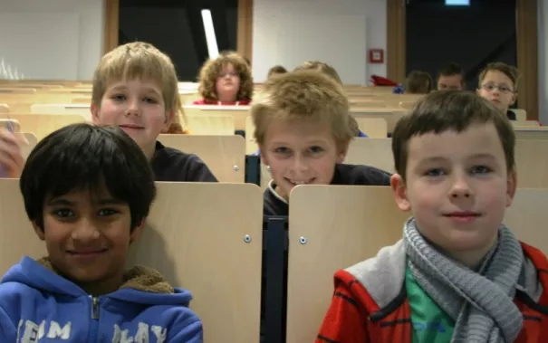 kinderuni_04-12-2014_korol_foto_c._pesch_img_0250.jpg (DE)