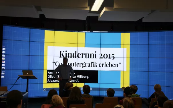kinderuni_computergrafik_erleben_hinkenjann_ivc_sta_20151112_foto_j._kuestenmacher_img_892401.jpg (DE)