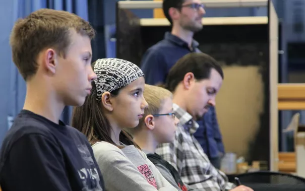 kinderuni_computergrafik_erleben_hinkenjann_ivc_sta_20151112_foto_j._kuestenmacher_img_892402.jpg (DE)