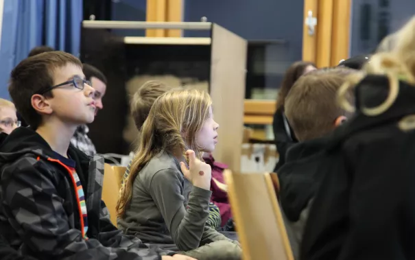 kinderuni_computergrafik_erleben_hinkenjann_ivc_sta_20151112_foto_j._kuestenmacher_img_892409.jpg (DE)