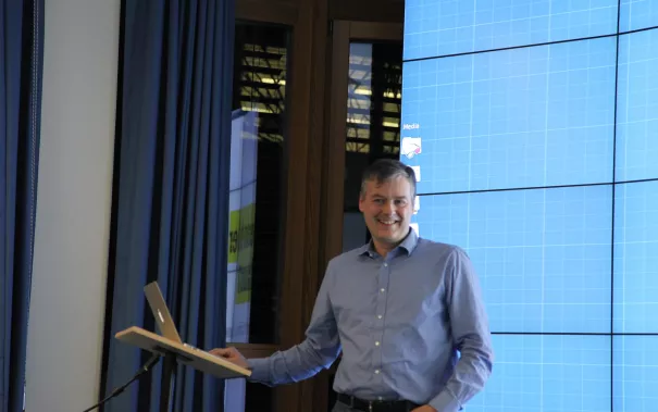 kinderuni_computergrafik_erleben_hinkenjann_ivc_sta_20151112_foto_j._kuestenmacher_img_892411.jpg (DE)