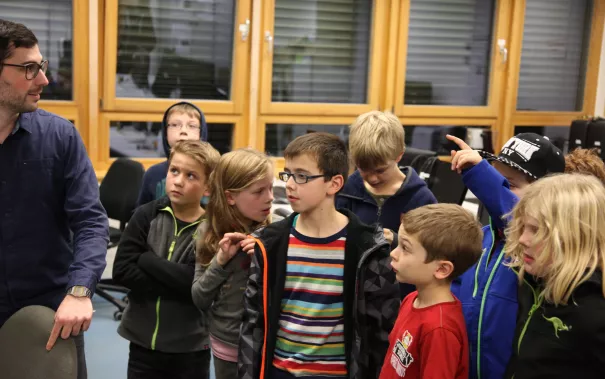 kinderuni_computergrafik_erleben_hinkenjann_ivc_sta_20151112_foto_j._kuestenmacher_img_892420.jpg (DE)