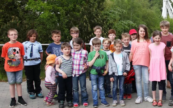 kinderuni_effelsberg_20160512_foto_e._tritschler_img_0375_cut.jpg (DE)