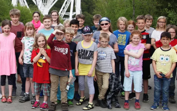 kinderuni_effelsberg_20160512_foto_e._tritschler_img_0375_cut2.jpg (DE)