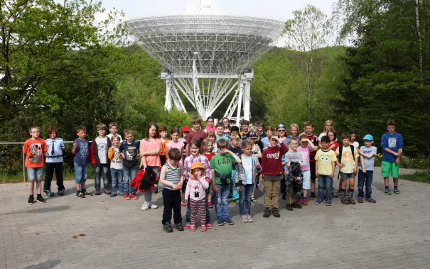 kinderuni_effelsberg_20160512_foto_e._tritschler_img_0378.jpg (DE)